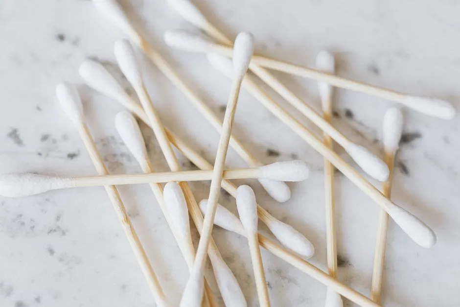 Cotton Swabs (Cotton Bud (Korek Kuping)) — kosakata bahasa Inggris Perlengkapan Kamar Mandi