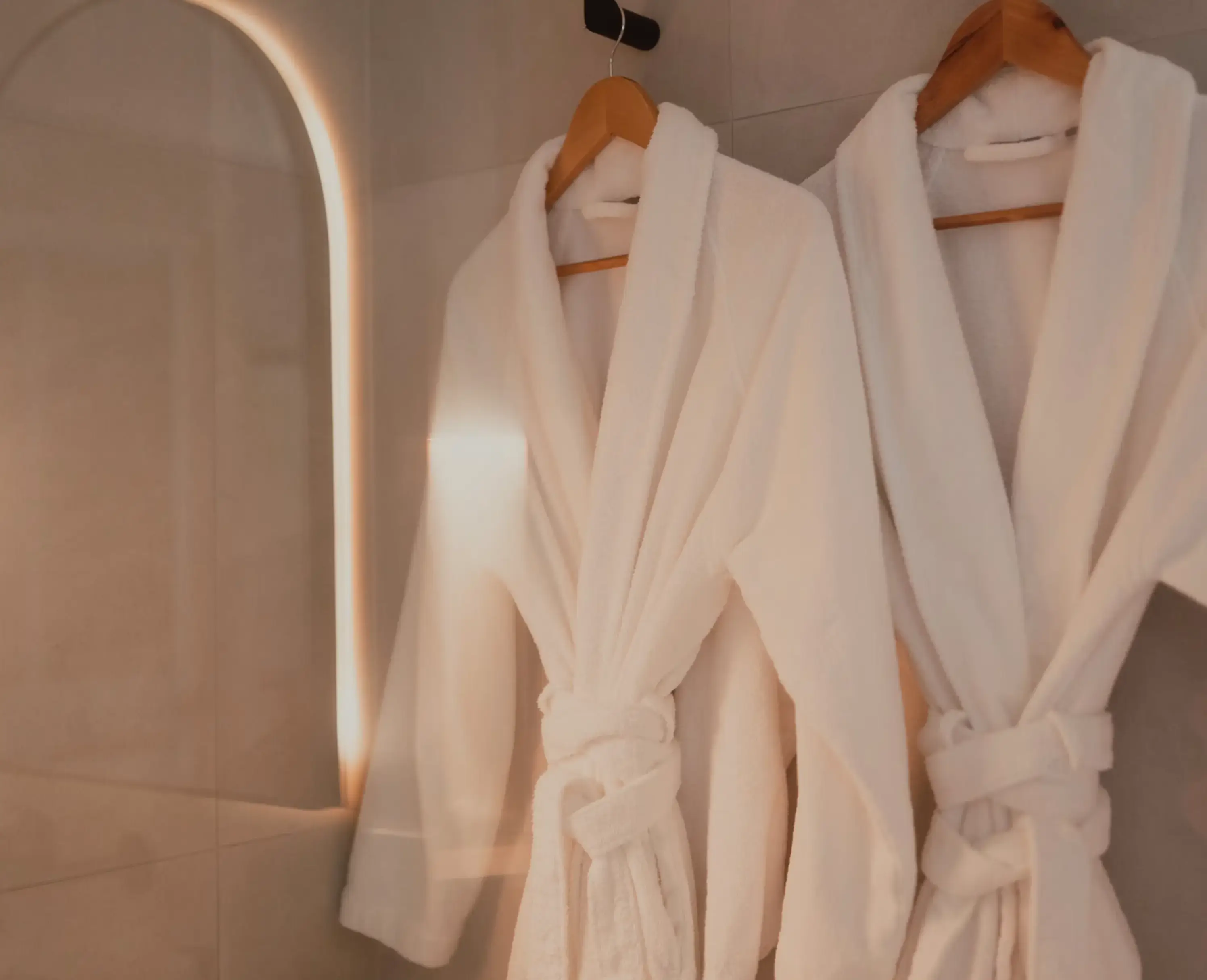 Bathrobe (Jubah Mandi) — kosakata bahasa Inggris Perlengkapan Kamar Mandi