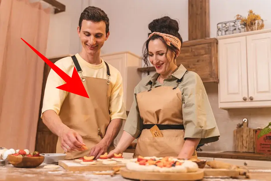 Apron — Cooking Utensils vocabulary in English