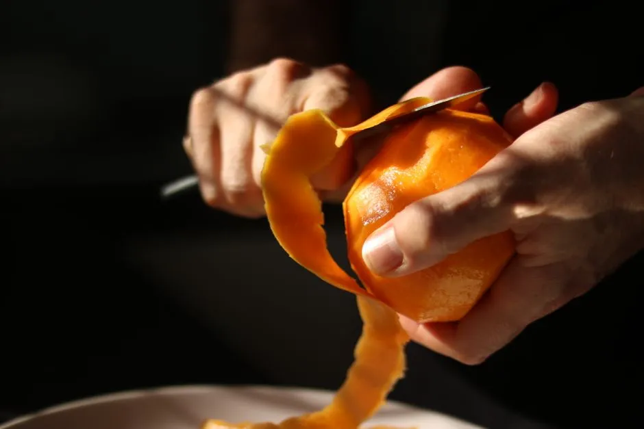 Peel — Cooking Actions vocabulary in English