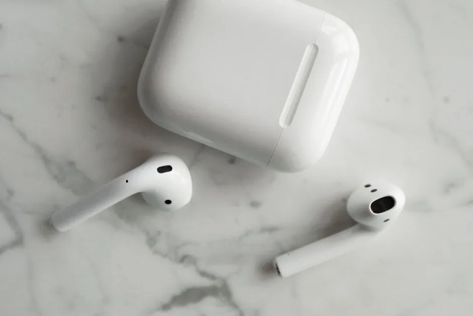 Earbuds — Technology Items vocabulary in English