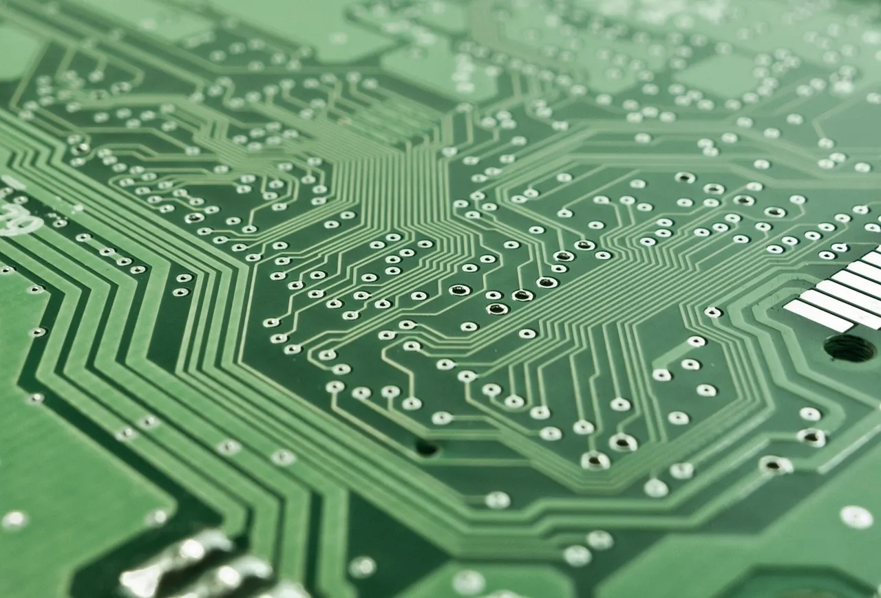 Circuit Board — Technology Items vocabulary in English