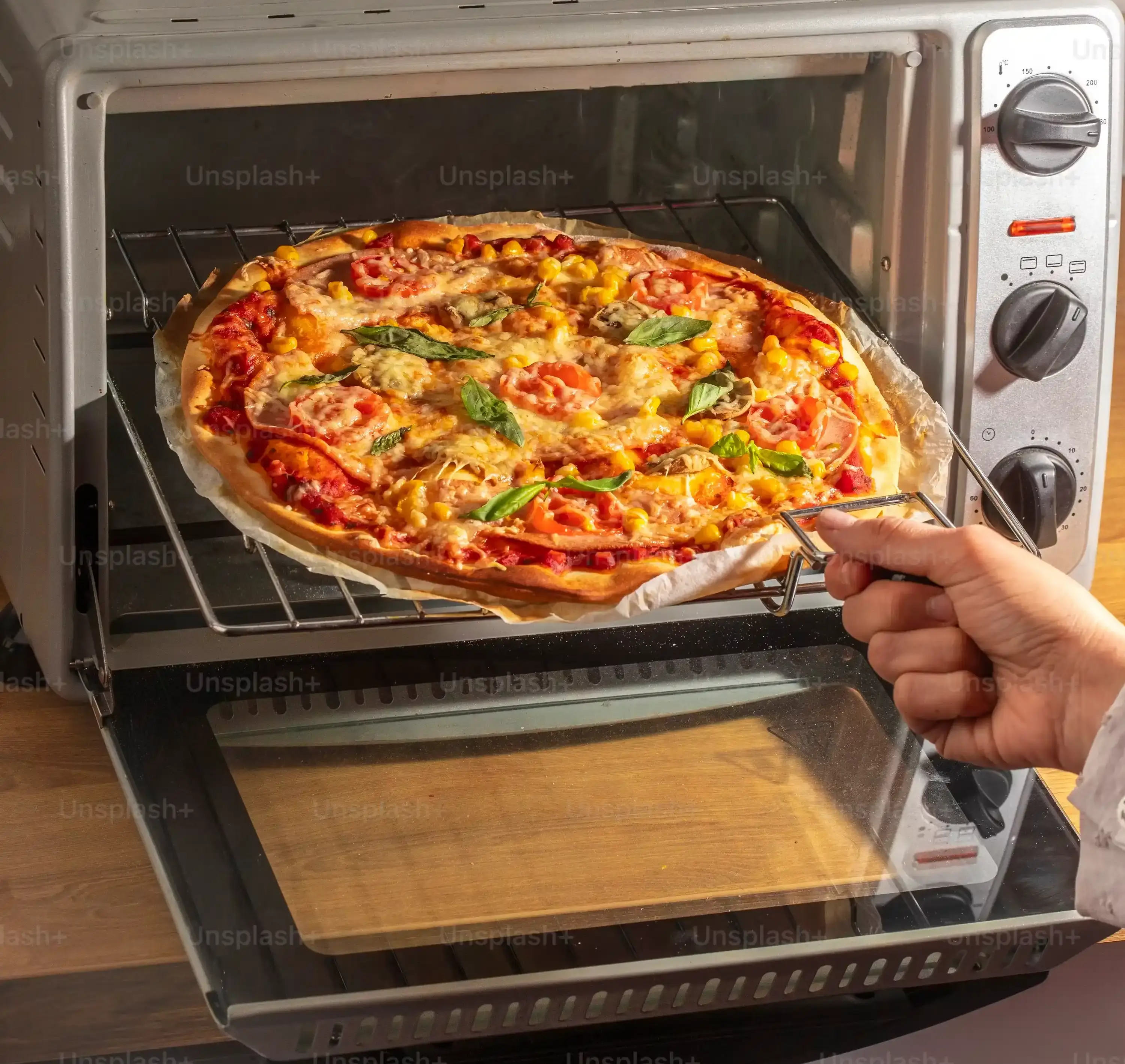 Microwave — Kitchen Appliances and Tableware vocabulary in English