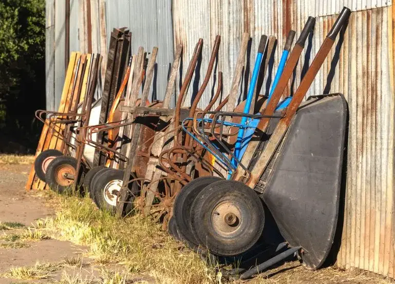 Wheelbarrow — Power Tools and Equipment vocabulary in English