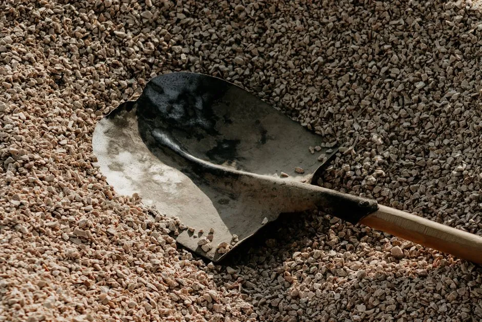 Shovel — Power Tools and Equipment vocabulary in English