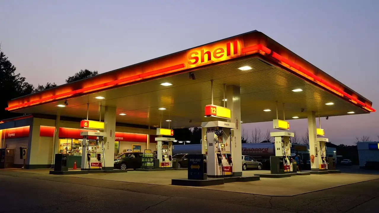 Gas Station — Public Places vocabulary in English