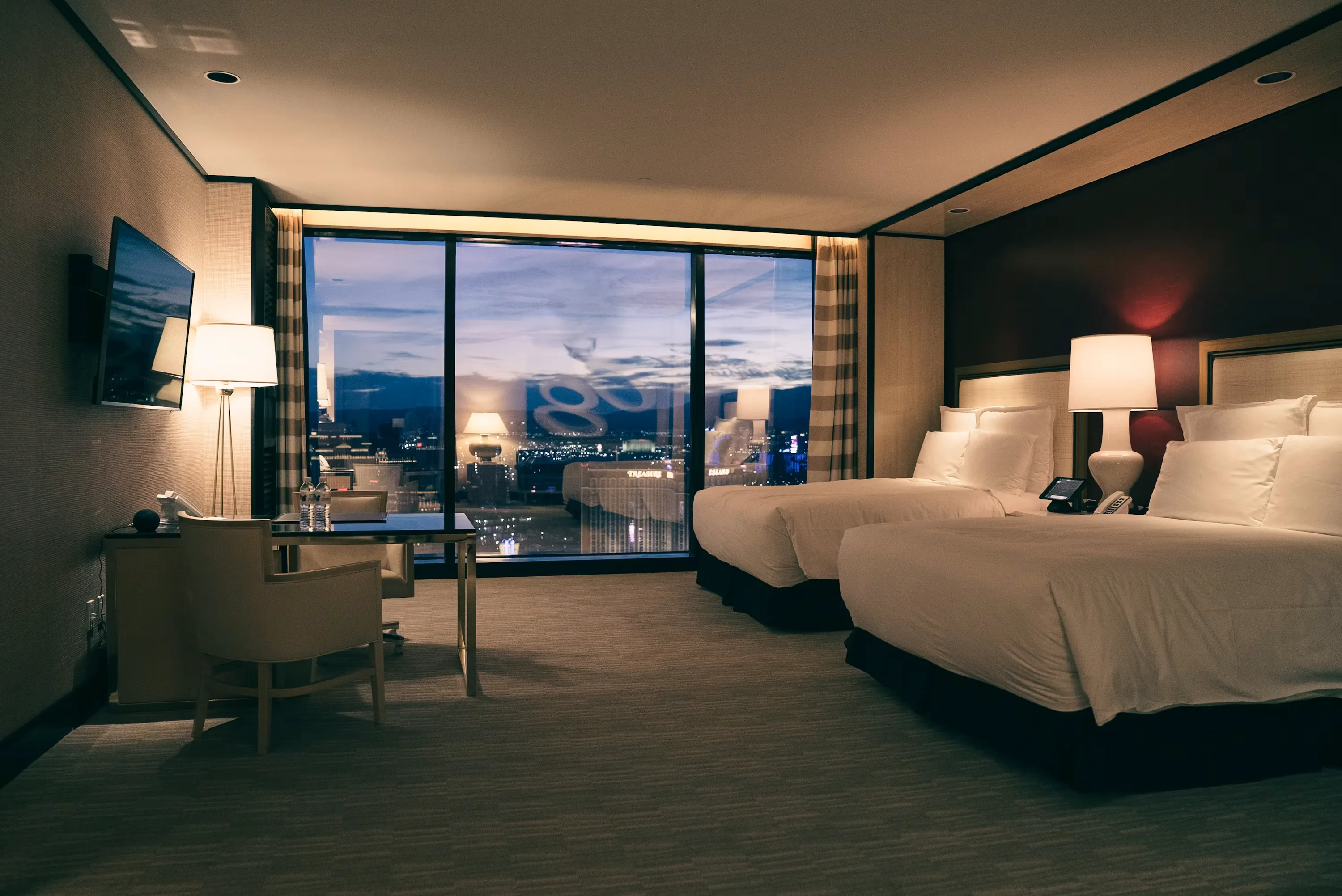 Hotel — Public Places vocabulary in English