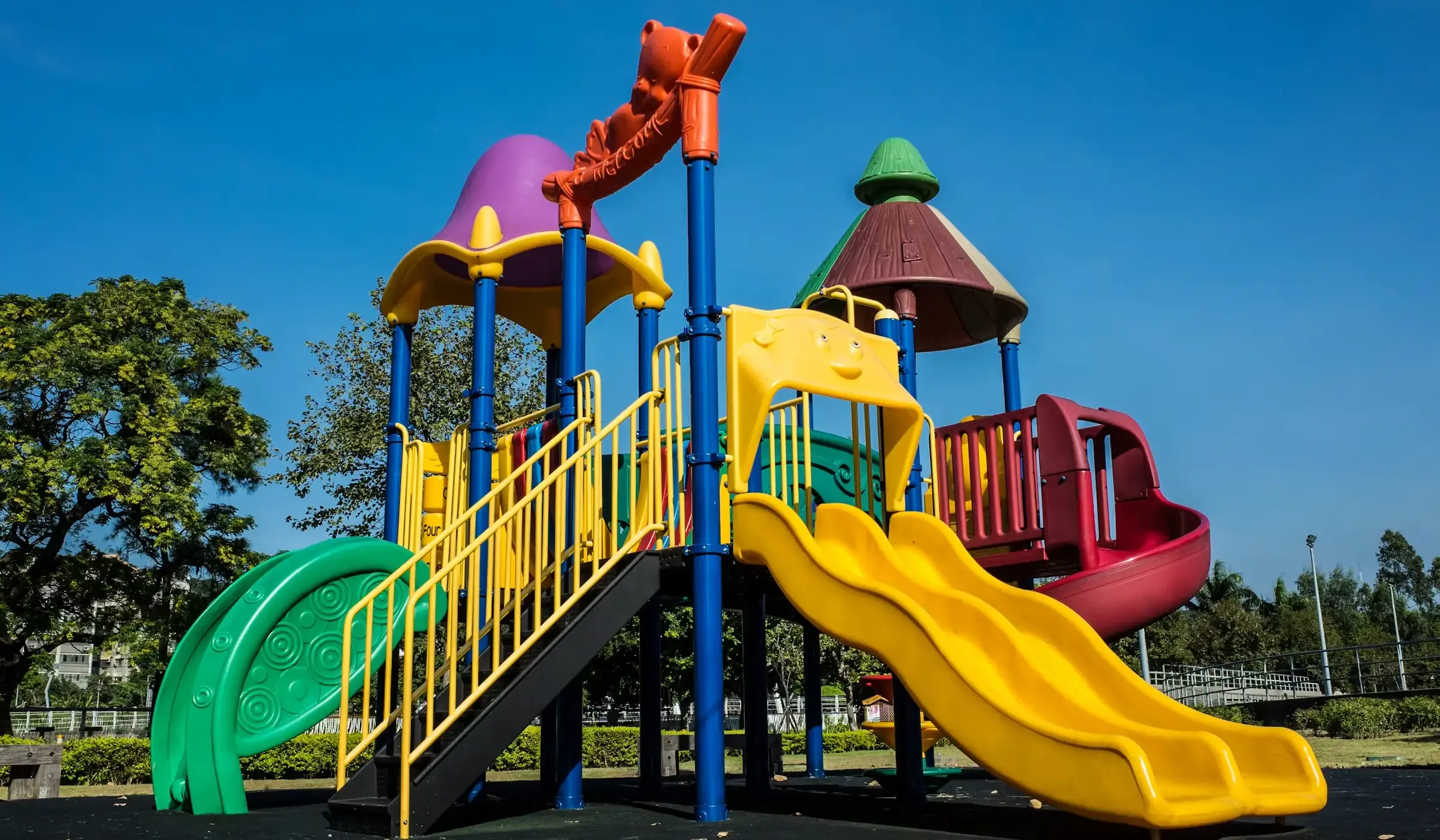 Playground — Public Places vocabulary in English