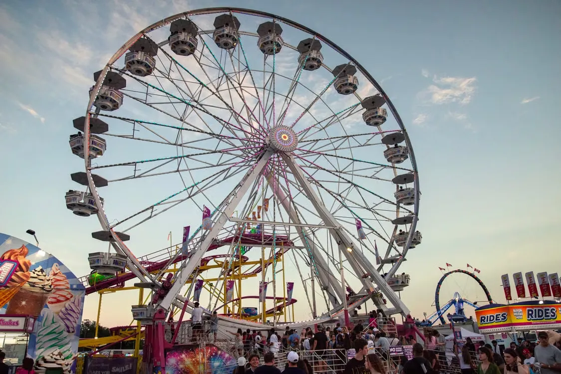 Amusement Park — Public Places vocabulary in English
