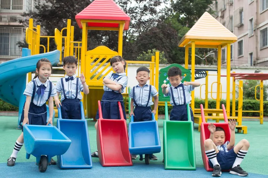 Playground Slide — School and Campus vocabulary in English