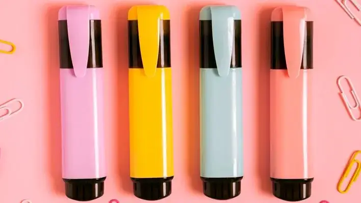 Highlighter — School Supplies vocabulary in English