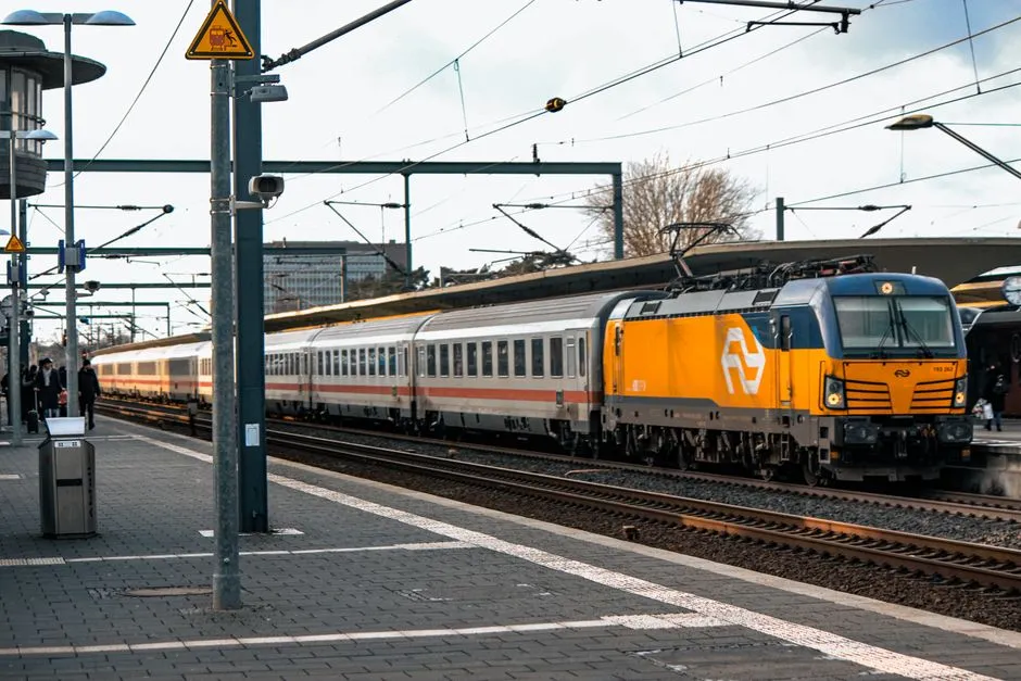 Train — Vehicles and Transportation vocabulary in English