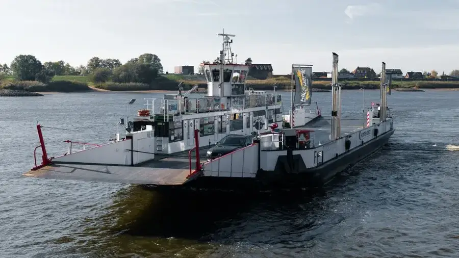 Ferry — Vehicles and Transportation vocabulary in English